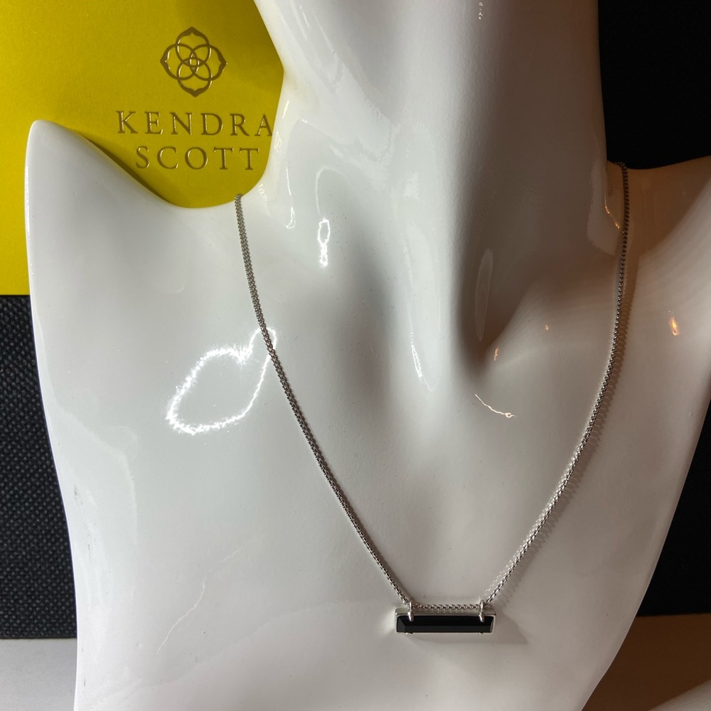 🖤Kendra Scott-Leanor-Pendant Necklace-Rhodium Plated-In Black🖤